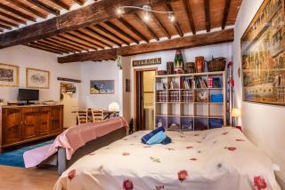 Apartment In The Medieval Village - 9