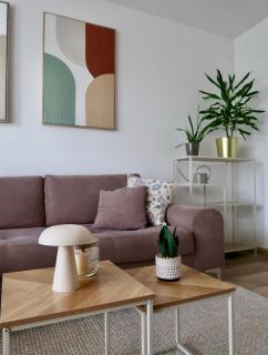 UrbaNIDO Trnava - Modern Apartment near City Center & Station - 0