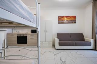 Planet Suite 504 - 7