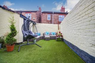 Beach Meets City - Two Bed Stay Near to Liverpool - 7