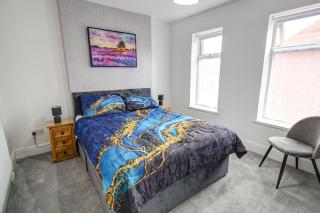 Beach Meets City - Two Bed Stay Near to Liverpool - 6