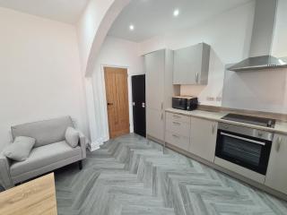 Pearce House-Brand New 3 bed-Sleeps 6-Garden - 9