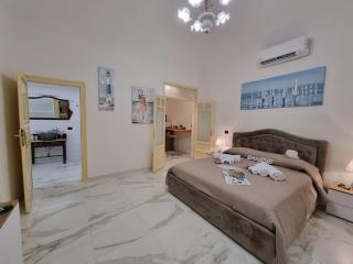 Donna Lidia by Holiday World - 0