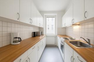 Bright & Spacious Family Apartment - 5