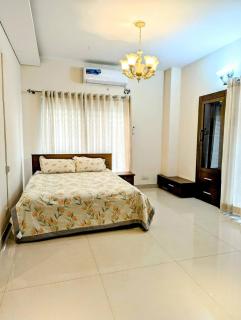 Luxurious Apartment at Banani - 2