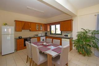 Villa Hermes by Villa Plus - 3