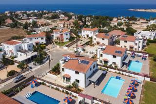 Villa Hermes by Villa Plus - 2