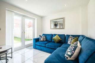 A Superb 5BR House near SZC - 6