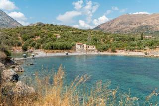 Peaceful Refuge In Mani 1 - 7