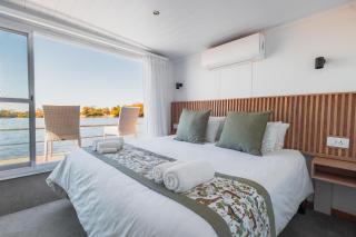 Chobe Princess by Mantis - 8