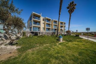 Ocean Vista Penthouse 2 BRAND NEW LISTING! - 5