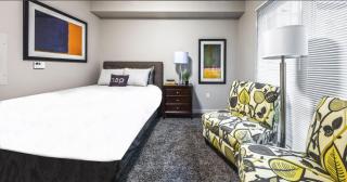 Blueground Bellevue AC balcony nr park SEA-825 - 5