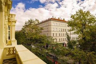 Modern design studio with fast WI-FI - 7