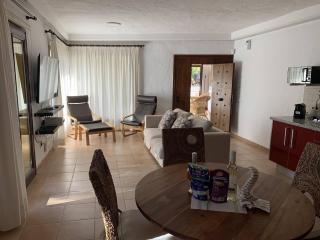 Relax in this Canary Islands Apartment with Breathtaking Mountain Views - 7