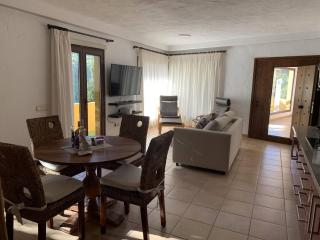 Relax in this Canary Islands Apartment with Breathtaking Mountain Views - 4