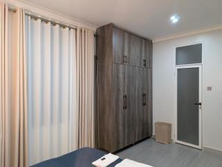 The Modern Hakuna Matata Apartment in Munyonyo - 2