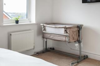 Spacious 5 Bed, Sleeps 10 with Parking, Contractors & Family Haven - 2