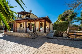 Delux with private pool - 3