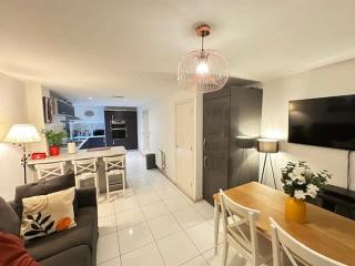 Sevastopol Four Bedroom House near Gloucester Road - 9