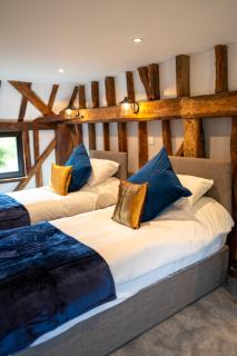 The Barn at Chart Hills - 1