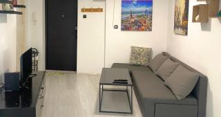 Lierra Downtown Hostel - 1