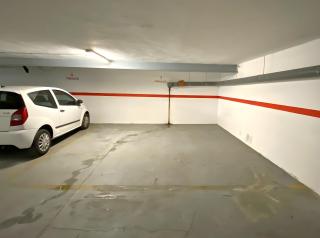 Apartment Facing the Sea and Marina - 9