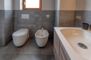 Ampio Appartamento In Centro - 8