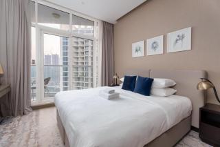 GuestReady - Studio with Burj Khalifa & Canal View - 8
