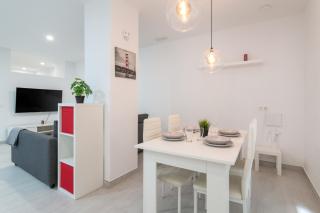 Alison's apartment - 8