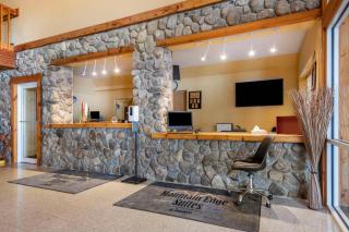 Mountain Edge Suites at Sunapee, an Ascend Collection Hotel - 3