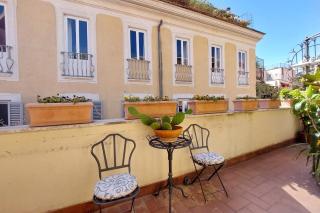 3V Luxury Apartment by Hili - 6