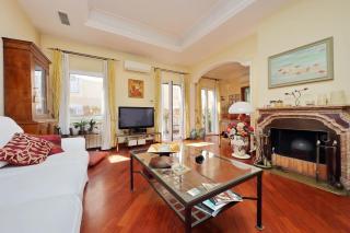 3V Luxury Apartment by Hili - 3