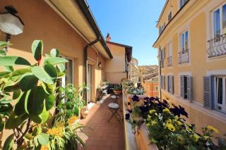 3V Luxury Apartment by Hili - 7