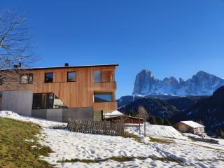 Apartments Emilia - 1