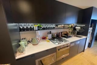 Stylish Inner City Apartment - 3