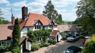 Luxury Home, spectacular grounds, pool & hot tub - 1