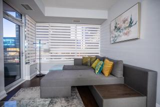 Luxury 2Bd 2BR Sheppard Metro Free parking - 1