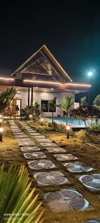 Blissora Retreat Villa by StayJade-Pvt Pool-Lawn - 7