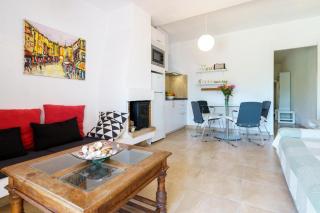 Charming Apartment with Sea Views - 9