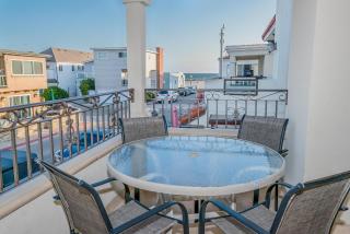 7Br Retreat With Oceanview Balcony & Patio, Steps From Sand By Beachview Rentals - 8