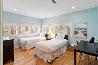 SS52: 52 Surfsong - 6