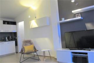 Wohnung Mit Terrasse - 1