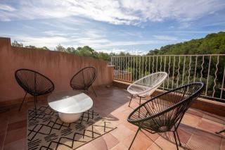 Villa Lorguaise avec piscine - 9