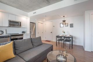 Downtown Montreal 1BR - Sleeps 4 - 4