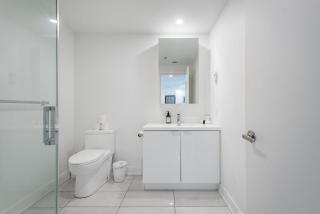 Downtown Montreal 1BR - Sleeps 4 - 7