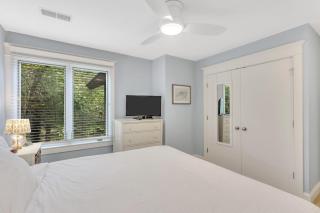 FR477: 477 Fiddlers Reach - 2