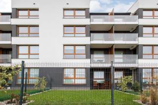 Przestronny Apartament z Tarasem i Parkingiem w Gdyni by Noclegi Renters - 1