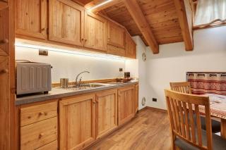 Aux Pieds du Malatra' 1 - 9