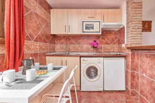 Estudio 1 D en el centro de Nerja - 1