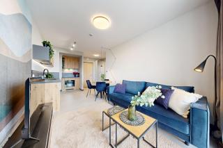 Velvet Sky Apartment AC Balcony Parking - 4